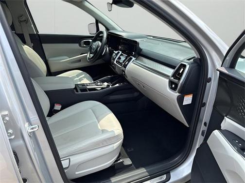 2022 Kia Sorento Hybrid S