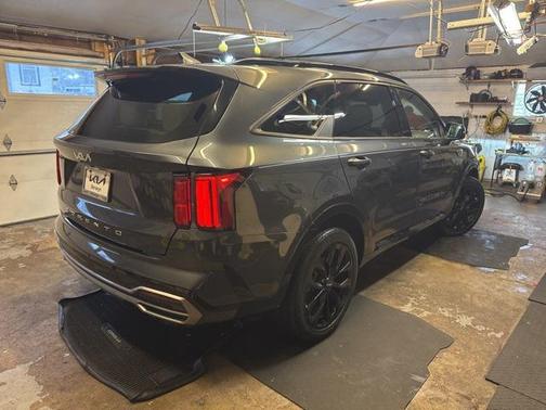 2022 Kia Sorento SX