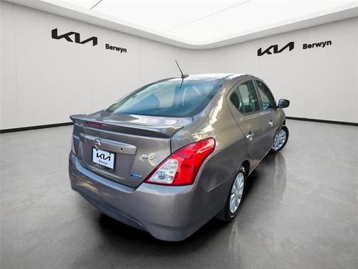 2015 Nissan Versa 1.6 SV