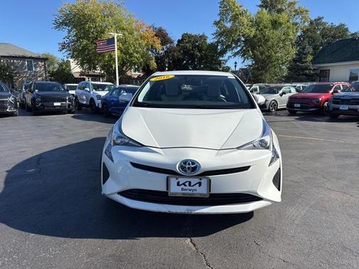 2016 Toyota Prius Three