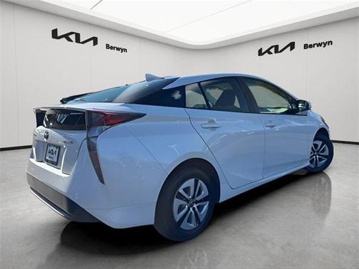 2016 Toyota Prius Three