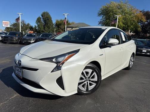 2016 Toyota Prius Three