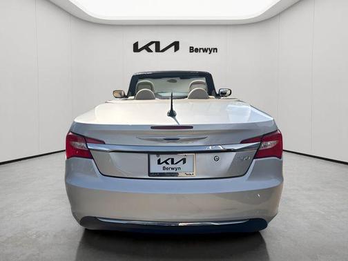 2012 Chrysler 200 Touring