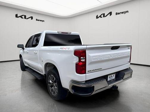 Summit White 2024 Chevrolet Silverado 1500 LT