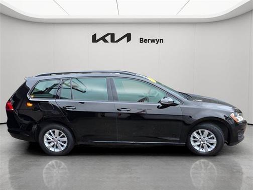 2016 Volkswagen Golf SportWagen TSI S 4-Door