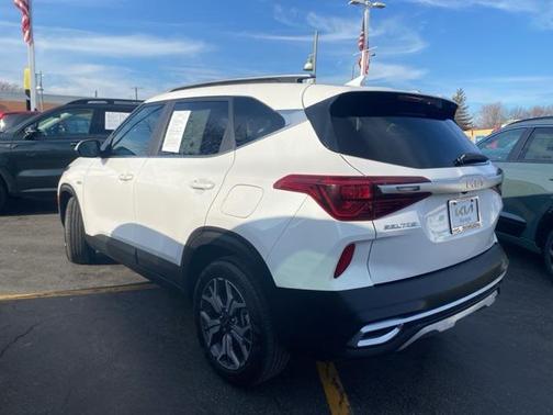 2022 Kia Seltos EX