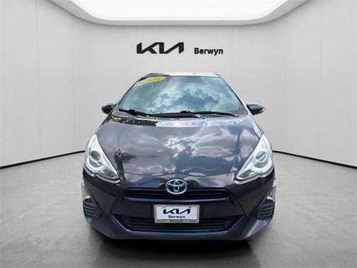 2016 Toyota Prius c Two