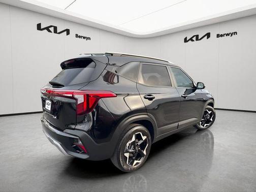 Fusion Black 2025 Kia Seltos S