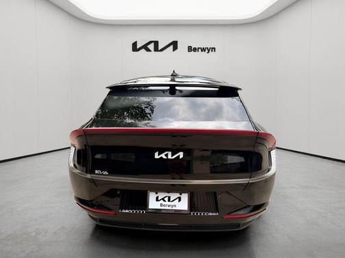 Aurora Black Pearl 2023 Kia EV6 Wind