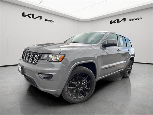2022 Jeep Grand Cherokee Laredo