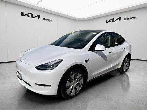 Pearl White Multi-Coat 2023 Tesla Model Y Long Range Dual Motor All-Wheel Drive