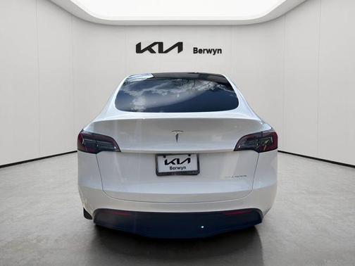 Pearl White Multi-Coat 2023 Tesla Model Y Long Range Dual Motor All-Wheel Drive