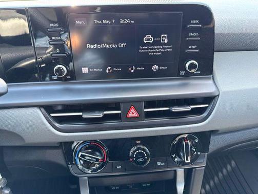 Fusion Black 2024 Kia Seltos LX