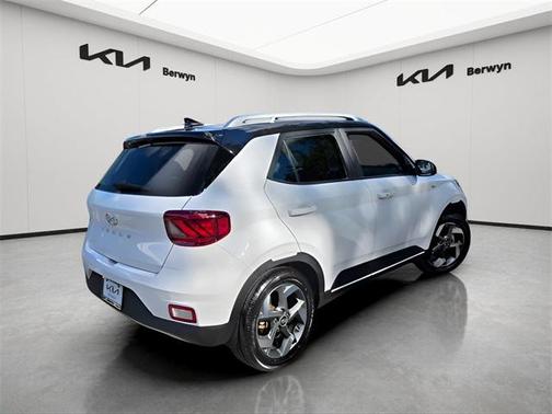 2022 Hyundai VENUE Limited