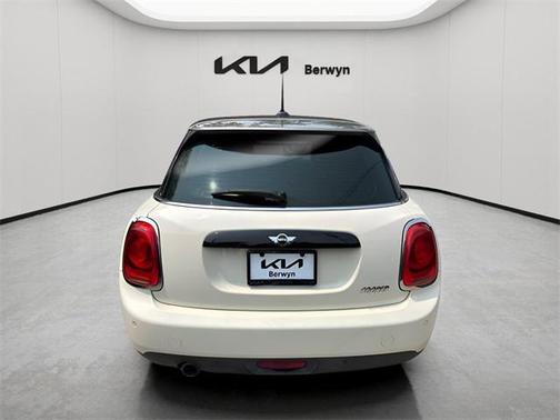 2017 MINI Hardtop Cooper