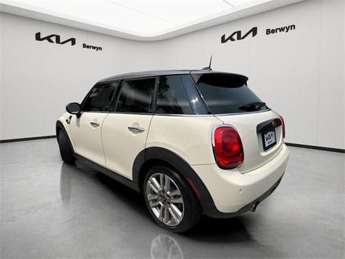 2017 MINI Hardtop Cooper