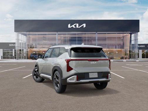 Ivory 2027 Kia Seltos EX