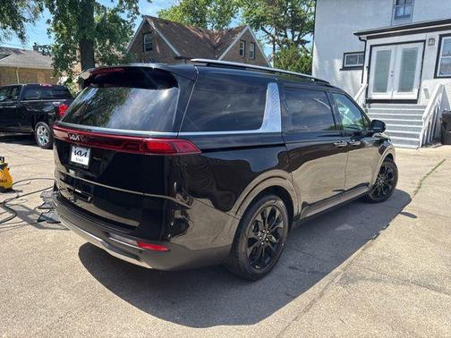 Aurora Black Pearl 2024 Kia Carnival SX Prestige