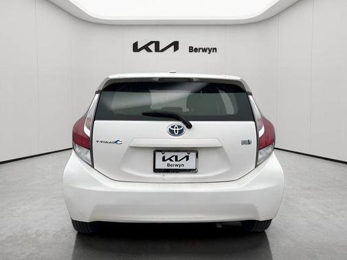 2016 Toyota Prius c Two