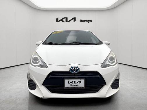 2016 Toyota Prius c Two