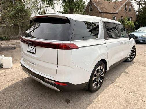 Snow White Pearl 2023 Kia Carnival EX