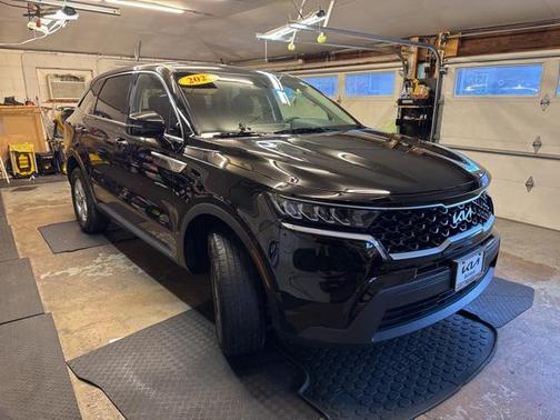 2022 Kia Sorento LX