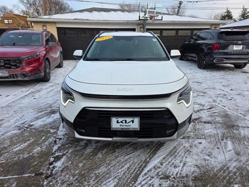 2023 Kia Niro Touring