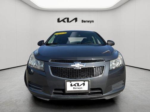 Cyber Gray Metallic 2013 Chevrolet Cruze LS