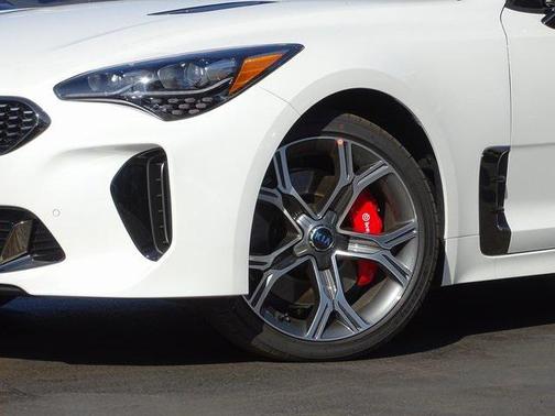 2021 Kia Stinger GT1