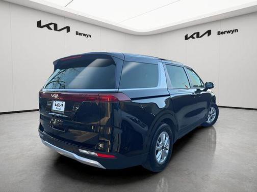 2022 Kia Carnival LXS