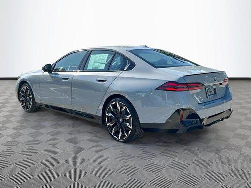 2025 BMW 530 i