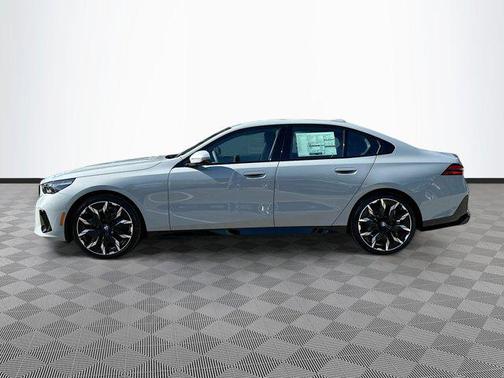 2025 BMW 530 i