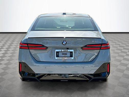 2025 BMW 530 i