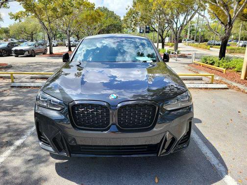 2023 BMW X4 xDrive30i