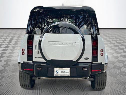 2023 Land Rover Defender 110 X-Dynamic SE