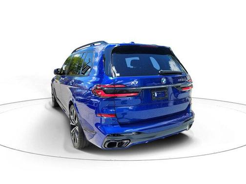 Marina Bay Blue Metallic 2024 BMW X7 M60i