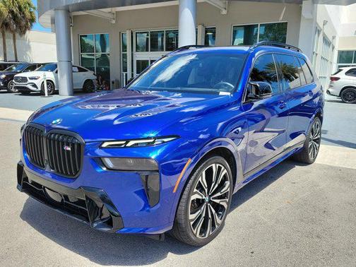 Marina Bay Blue Metallic 2024 BMW X7 M60i