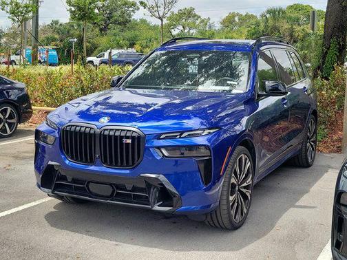 Marina Bay Blue Metallic 2024 BMW X7 M60i