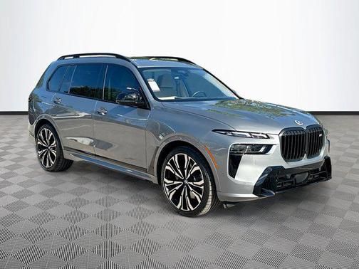 2023 BMW X7 M60i