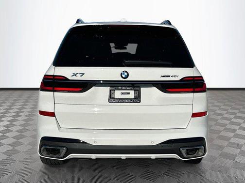 2026 BMW X7 xDrive40i