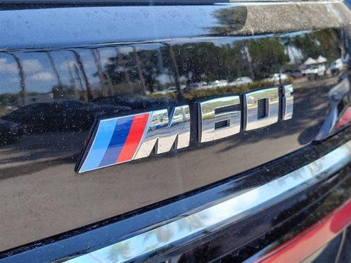 2025 BMW X7 M60i