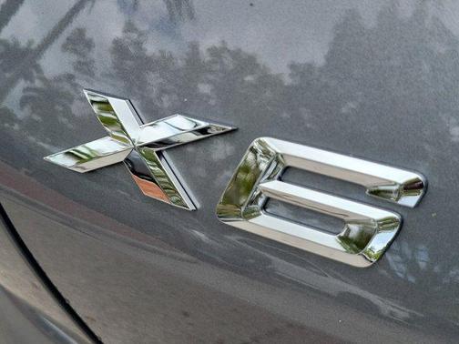 Skyscraper Grey Metallic 2026 BMW X6 xDrive40i