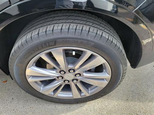 Stellar Black Metallic 2024 Cadillac XT5 Premium Luxury