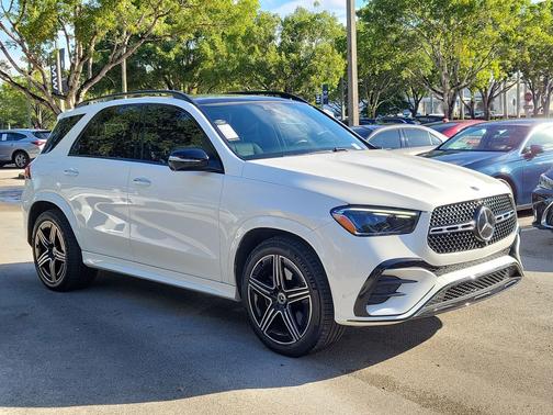 White 2024 Mercedes-Benz GLE 450 Plug-In Hybrid 4MATIC