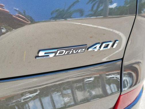 Manhattan Green Metallic 2024 BMW X5 sDrive40i