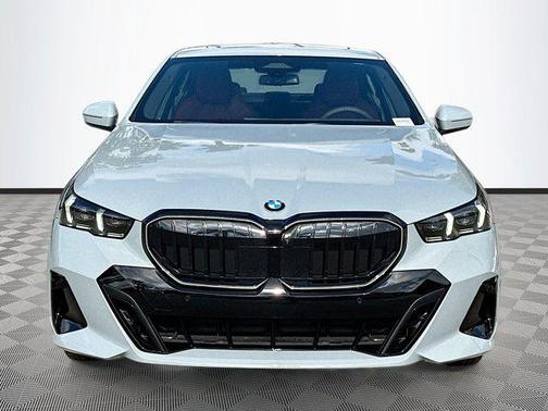 2025 BMW 530 i