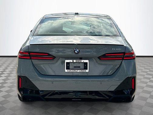 2025 BMW 530 i