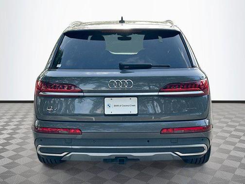 2021 Audi Q7 55 Prestige