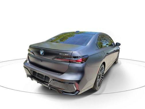 Frozen Deep Grey 2025 BMW i7 eDrive50