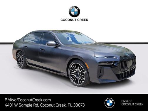Frozen Deep Grey 2025 BMW i7 eDrive50